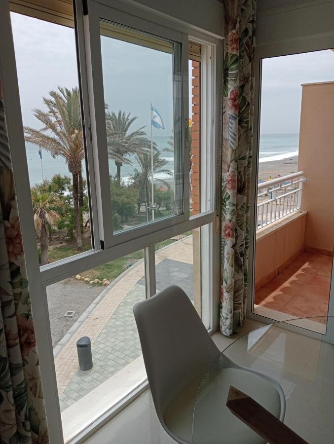 Primera Linea De Playa A 10 Min Estepona Сан-Луис-де-Сабинильяс Экстерьер фото
