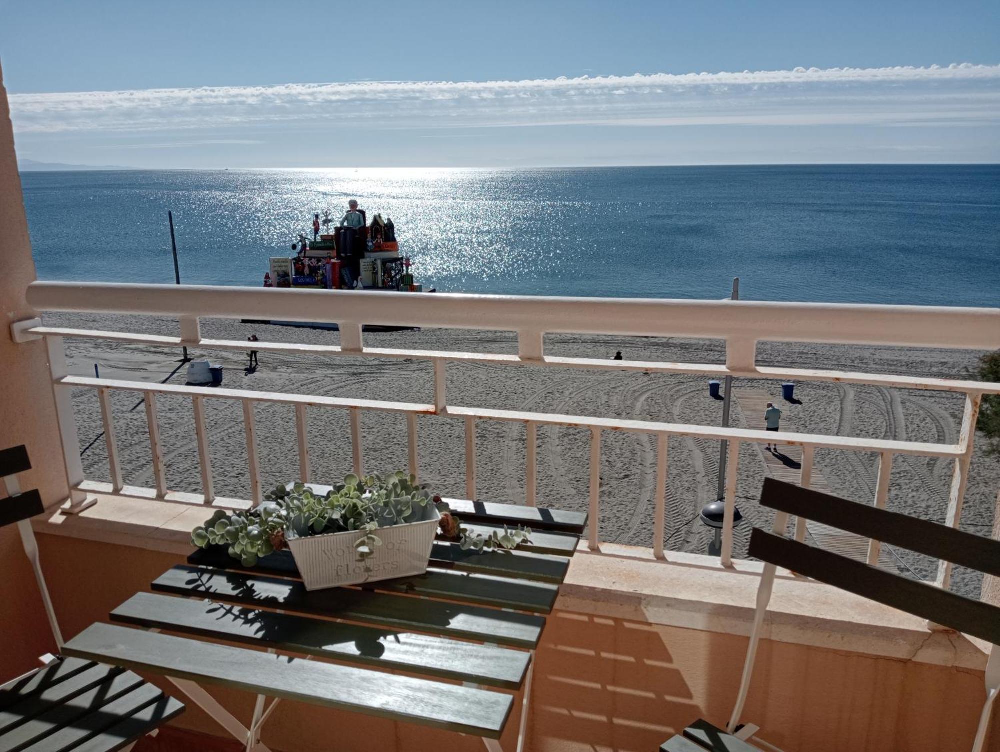 Primera Linea De Playa A 10 Min Estepona Сан-Луис-де-Сабинильяс Экстерьер фото